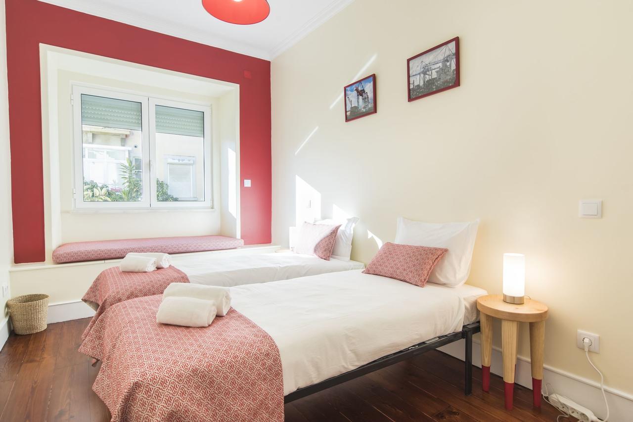 Spacious 4bdr River View Lejlighed *